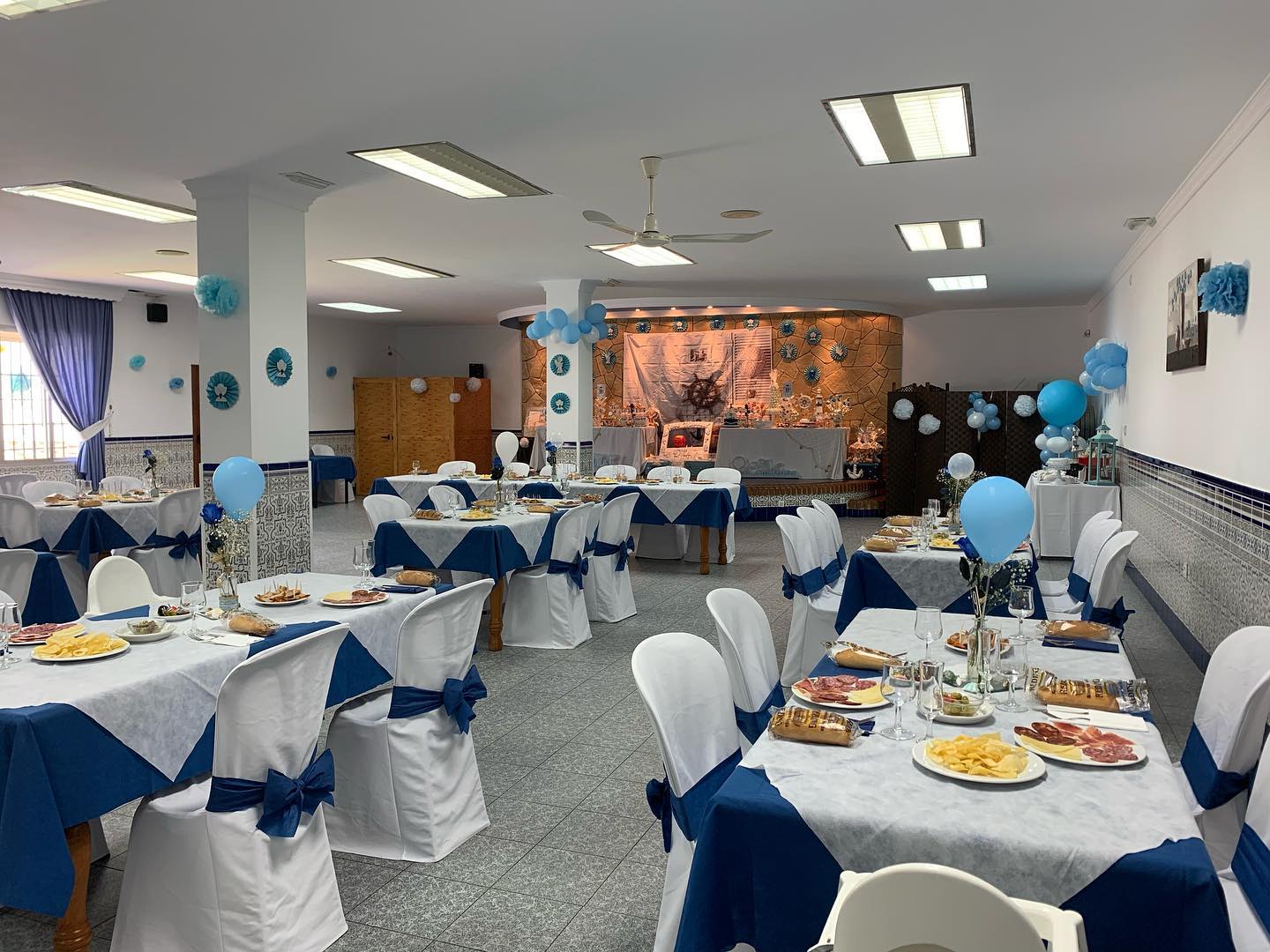 Salón decorado para comunión